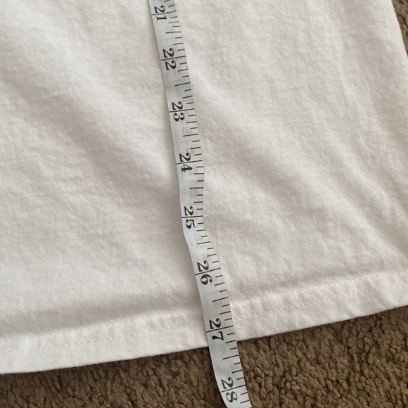 White tshirt no tag but think is size m - Picture 5 of 5